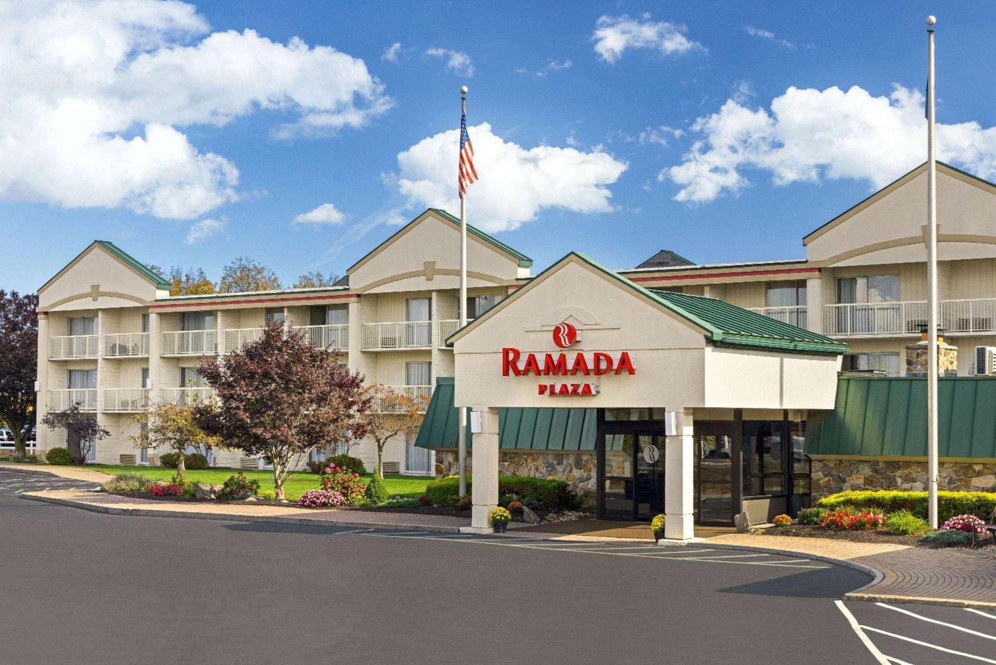 Отель Ramada Plaza By Wyndham Портленд Экстерьер фото