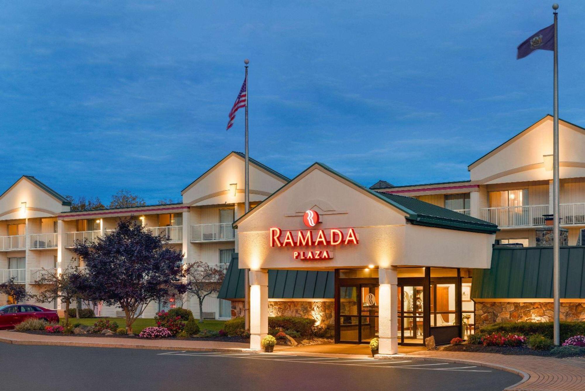 Отель Ramada Plaza By Wyndham Портленд Экстерьер фото
